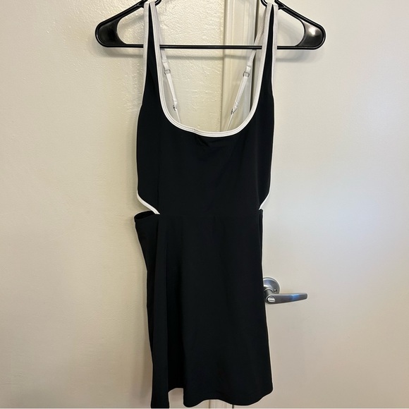 Abercrombie & Fitch Side Cutout Traveler Mini Dress Black White Size LP - Picture 3 of 10